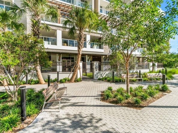 200 SE Mizner Boulevard 307, Boca Raton FL 33432