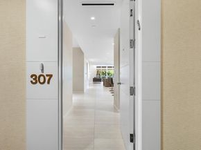 200 SE Mizner Boulevard 307, Boca Raton FL 33432