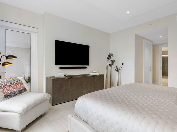 200 SE Mizner Boulevard 307, Boca Raton FL 33432