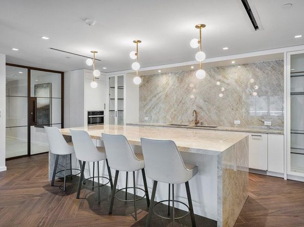 200 SE Mizner Boulevard 307, Boca Raton FL 33432