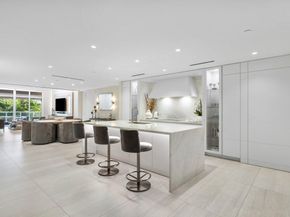 200 SE Mizner Boulevard 307, Boca Raton FL 33432