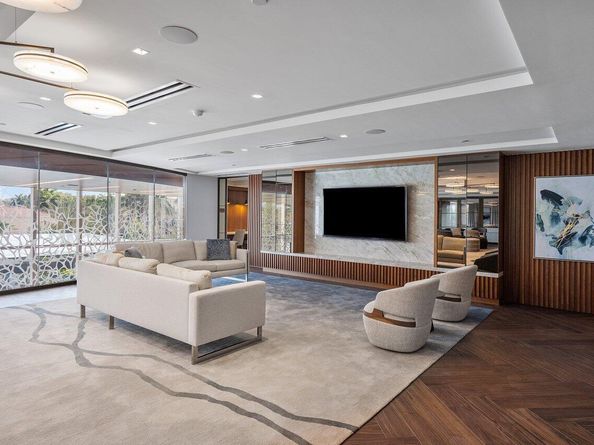 200 SE Mizner Boulevard 307, Boca Raton FL 33432