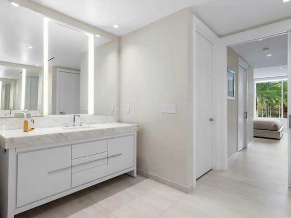 200 SE Mizner Boulevard 307, Boca Raton FL 33432