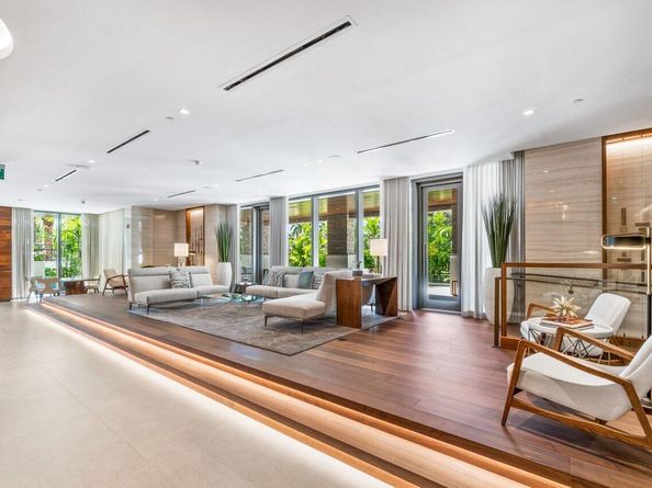 200 SE Mizner Boulevard 307, Boca Raton FL 33432