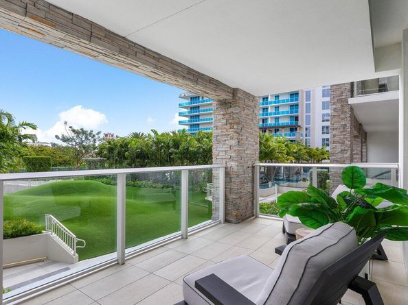 200 SE Mizner Boulevard 307, Boca Raton FL 33432