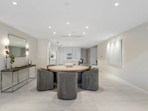 200 SE Mizner Boulevard 307, Boca Raton FL 33432