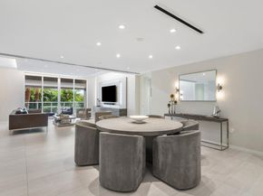 200 SE Mizner Boulevard 307, Boca Raton FL 33432