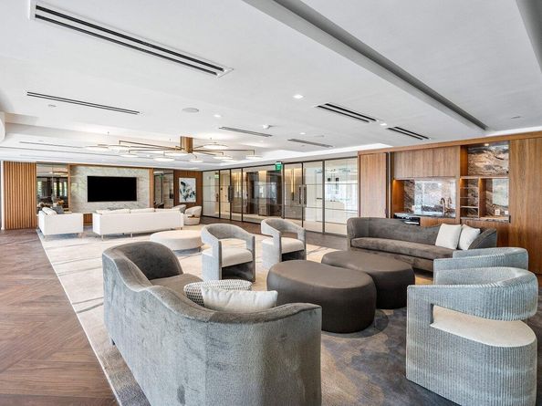 200 SE Mizner Boulevard 307, Boca Raton FL 33432