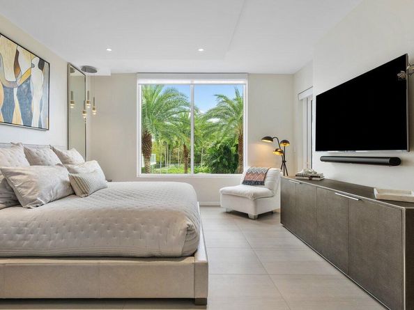 200 SE Mizner Boulevard 307, Boca Raton FL 33432