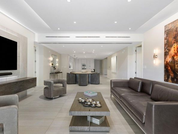 200 SE Mizner Boulevard 307, Boca Raton FL 33432