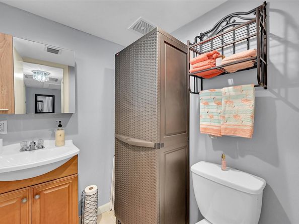 3100 N Palm Aire Dr 606, Pompano Beach FL 33069