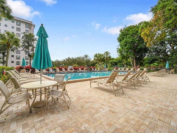 3100 N Palm Aire Dr 606, Pompano Beach FL 33069