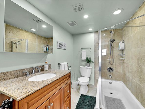 3100 N Palm Aire Dr 606, Pompano Beach FL 33069