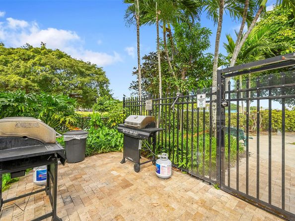 3100 N Palm Aire Dr 606, Pompano Beach FL 33069