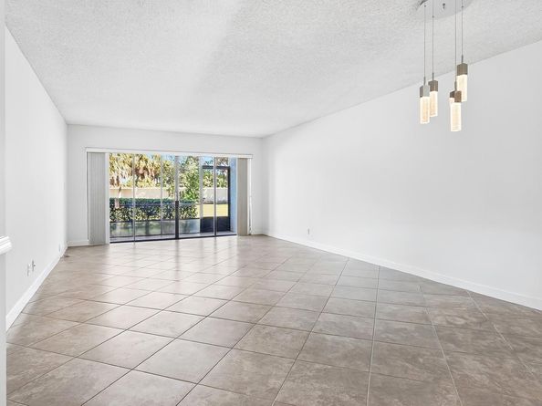 5021 Oak Hill Lane 115, Delray Beach FL 33484