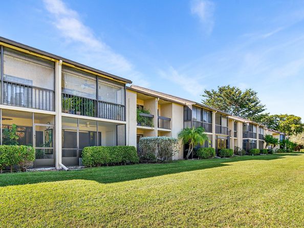 5021 Oak Hill Lane 115, Delray Beach FL 33484