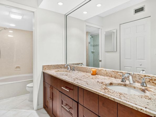 5021 Oak Hill Lane 115, Delray Beach FL 33484