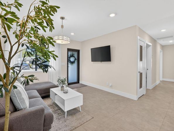 254 NE 20th Street, Delray Beach FL 33444