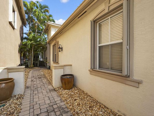 171 Isle Verde Way, Palm Beach Gardens FL 33418