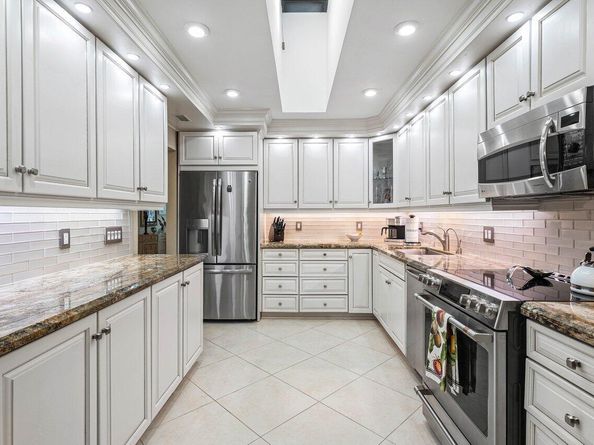 80 Cambridge Lane, Boynton Beach FL 33436