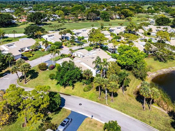 80 Cambridge Lane, Boynton Beach FL 33436