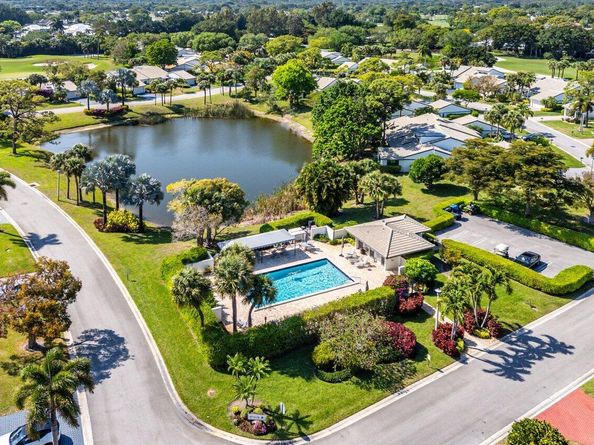 80 Cambridge Lane, Boynton Beach FL 33436
