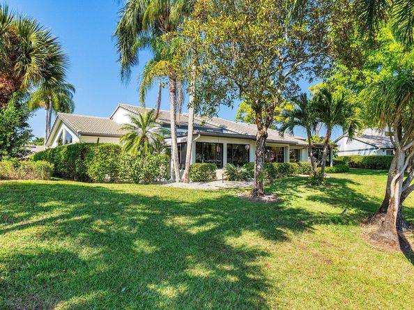 80 Cambridge Lane, Boynton Beach FL 33436