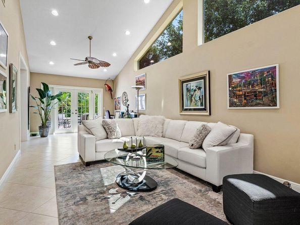 80 Cambridge Lane, Boynton Beach FL 33436