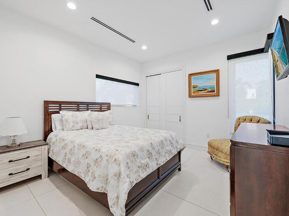 1801 N Lakeside Drive, Lake Worth Beach FL 33460