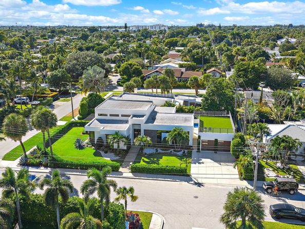 1801 N Lakeside Drive, Lake Worth Beach FL 33460