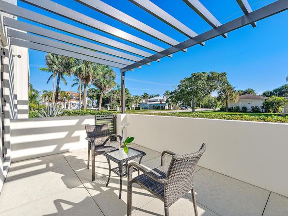 1801 N Lakeside Drive, Lake Worth Beach FL 33460