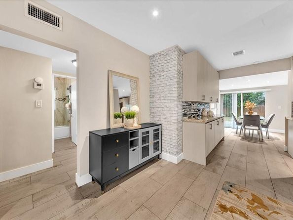 1835 Park Ln, Fort Lauderdale FL 33315