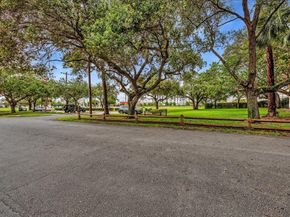 1835 Park Ln, Fort Lauderdale FL 33315