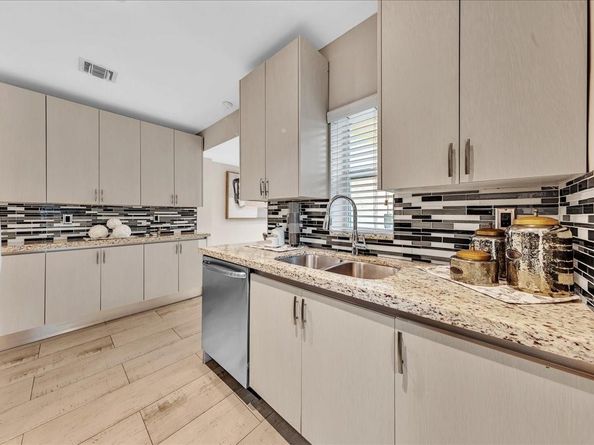 1835 Park Ln, Fort Lauderdale FL 33315