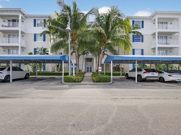 833 Bay Colony Drive S, Juno Beach FL 33408