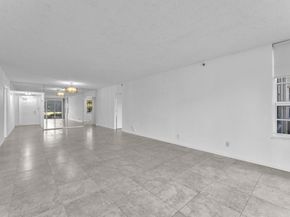 3510 Oaks Way 103, Pompano Beach FL 33069
