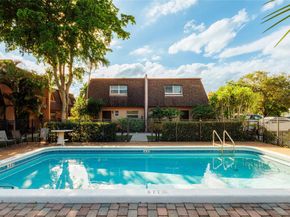 2520 Van Buren St 4, Hollywood FL 33020