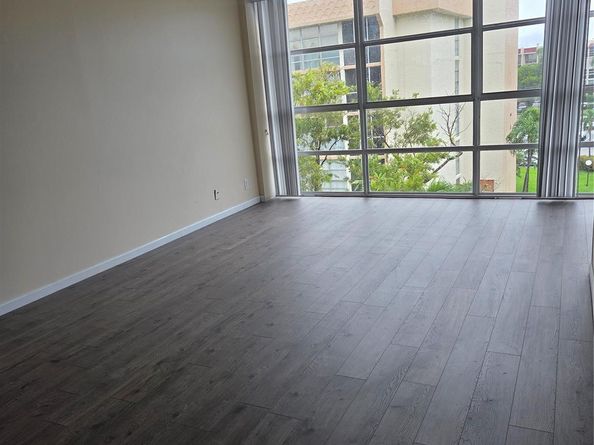 801 Three Islands Blvd 409, Hallandale Beach FL 33009