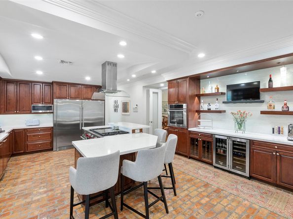 6745 NW 65th Ter, Parkland FL 33067