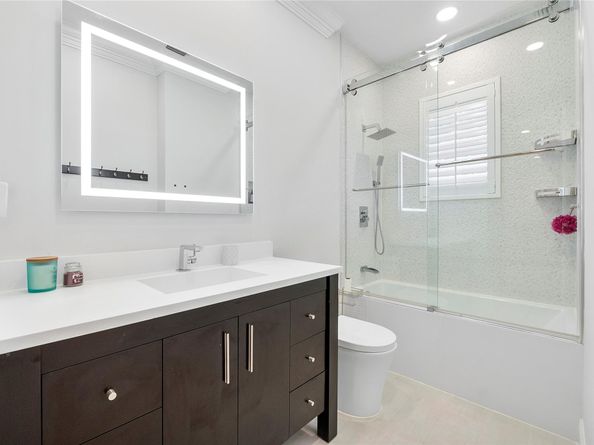 6745 NW 65th Ter, Parkland FL 33067
