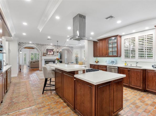 6745 NW 65th Ter, Parkland FL 33067