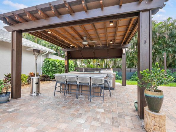 6745 NW 65th Ter, Parkland FL 33067