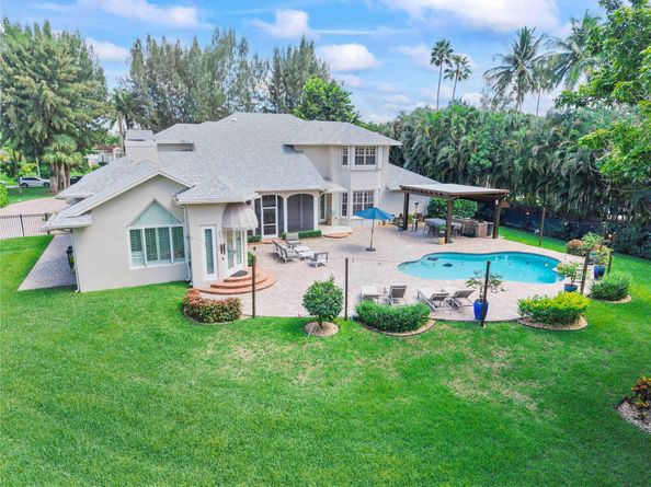 6745 NW 65th Ter, Parkland FL 33067