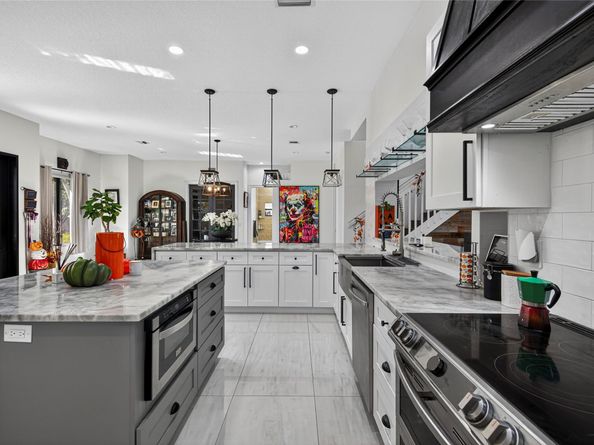 2211 NE 43 Street, Lighthouse Point FL 33064