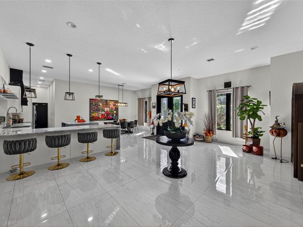 2211 NE 43 Street, Lighthouse Point FL 33064