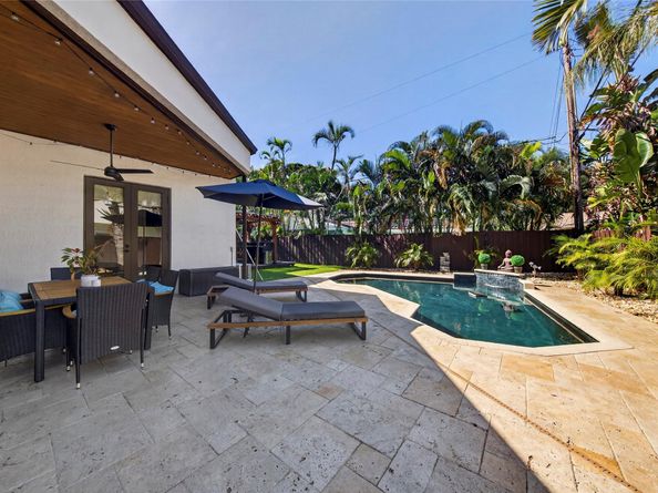 2211 NE 43 Street, Lighthouse Point FL 33064