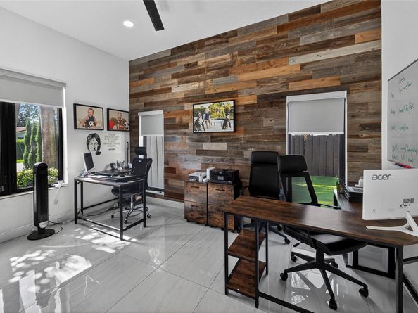 2211 NE 43 Street, Lighthouse Point FL 33064