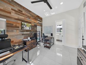 2211 NE 43 Street, Lighthouse Point FL 33064