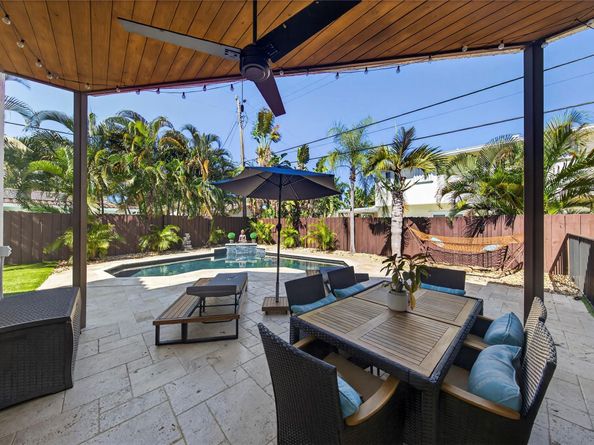 2211 NE 43 Street, Lighthouse Point FL 33064