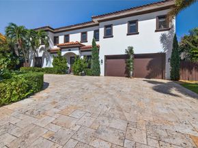 2211 NE 43 Street, Lighthouse Point FL 33064